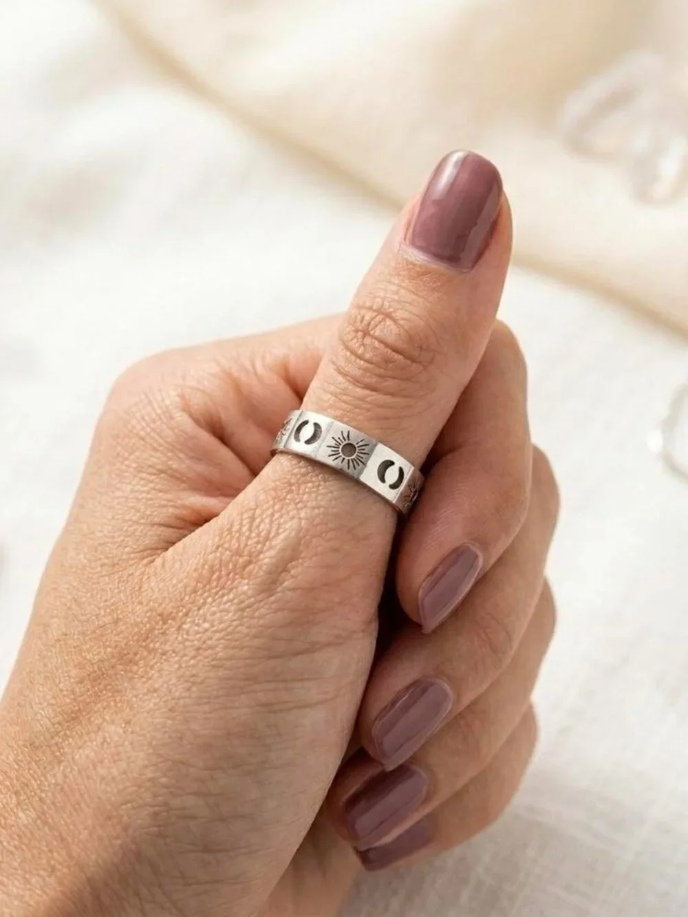 Sku0606 Retro Silver Sun Women Minimalist Ring Stainless steel +‎ gift bag